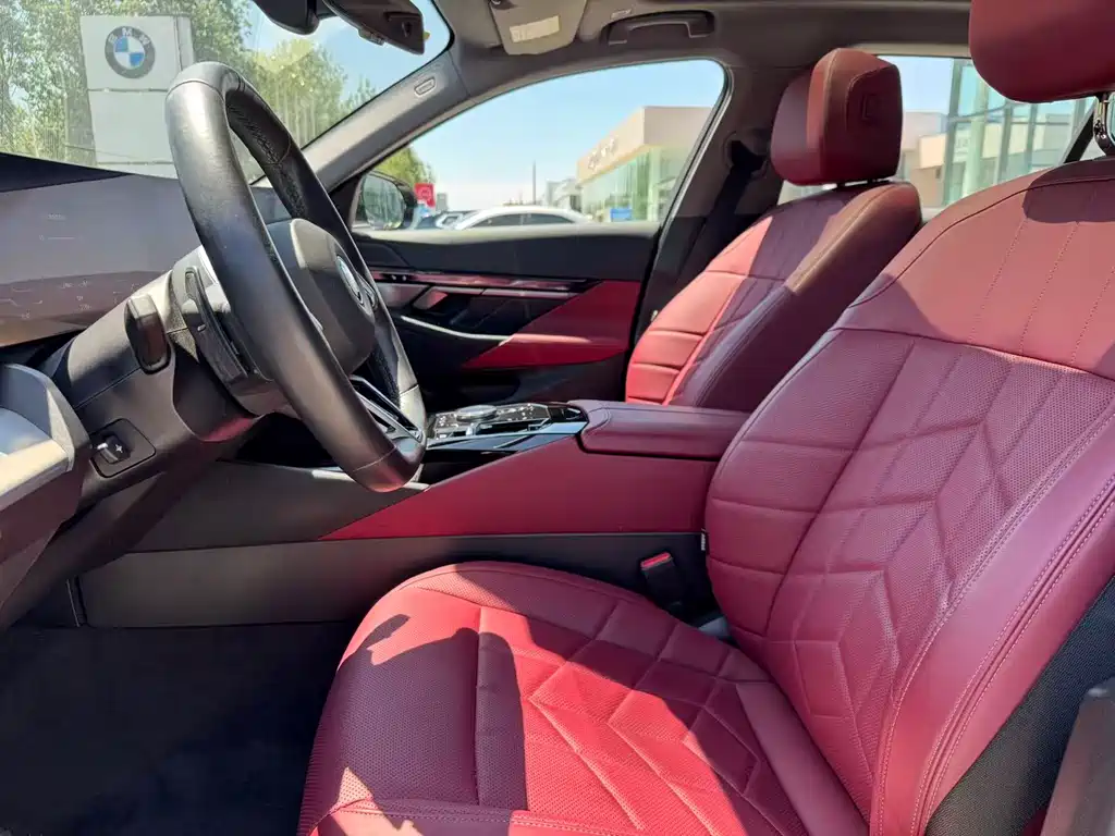 BMW i5 2025 — фото 12