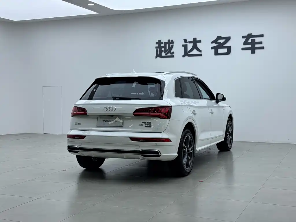 Audi Q5L 2021 — фото 19