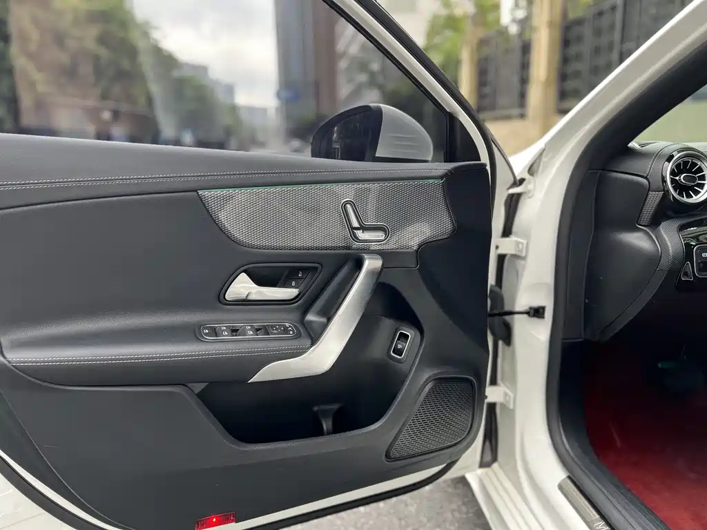 Mercedes-Benz A-Class 2021 — фото 14