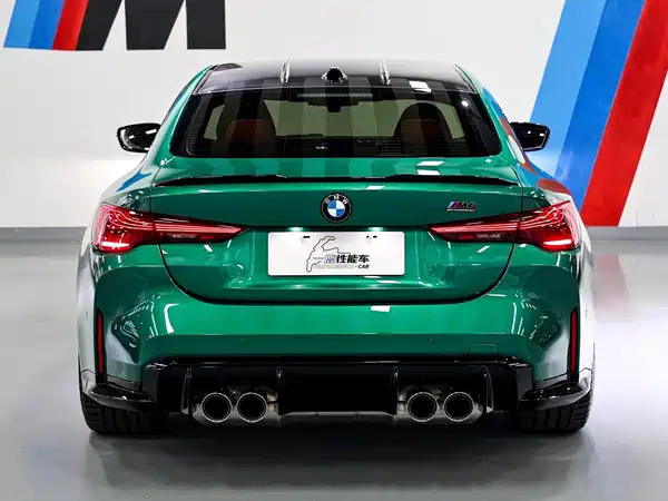 BMW M4 2025