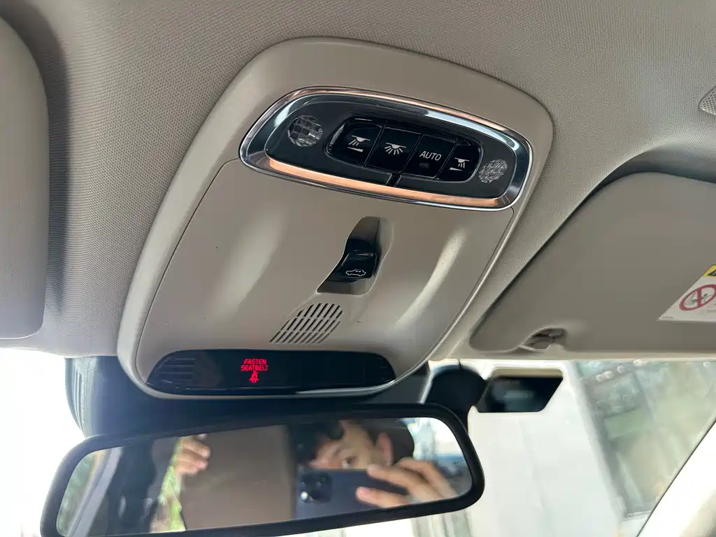 Volvo XC60 2018 — фото 17