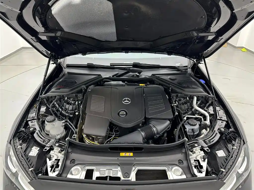 Mercedes-Benz E-Class 2025 — фото 26