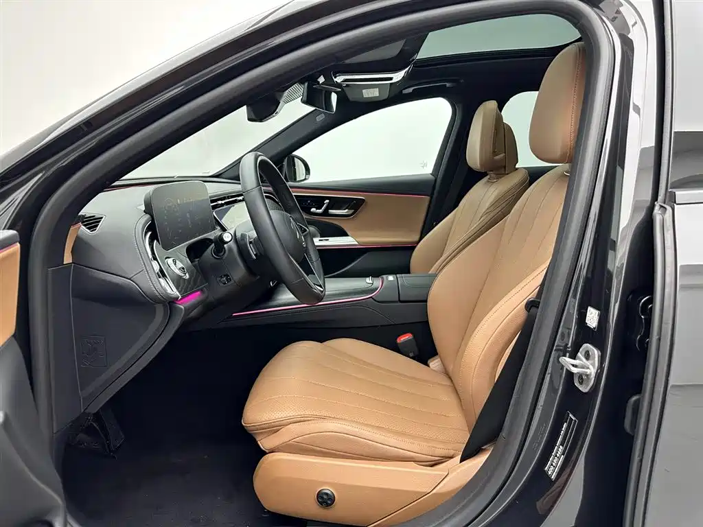 Mercedes-Benz E-Class 2025 — фото 18