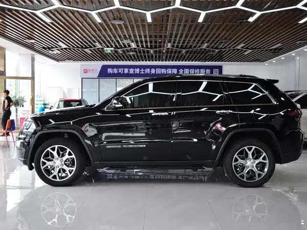 Jeep Grand Cherokee 2022