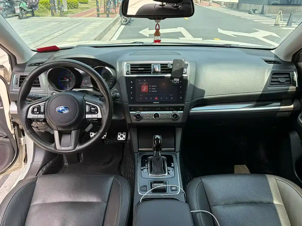 Subaru Legacy 2017
