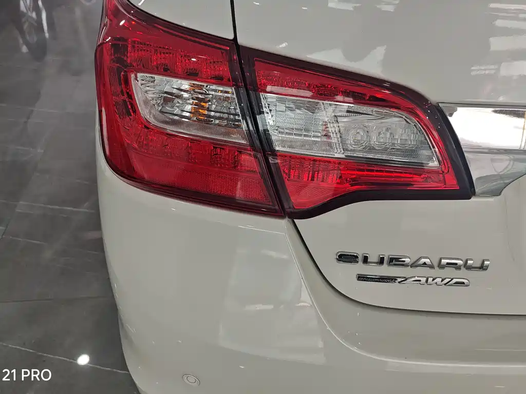 Subaru Legacy 2017 — фото 14