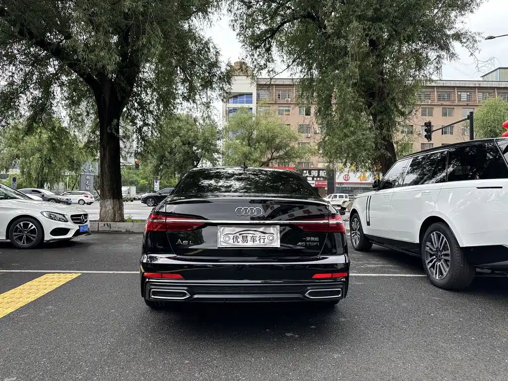 Audi A6L 2022