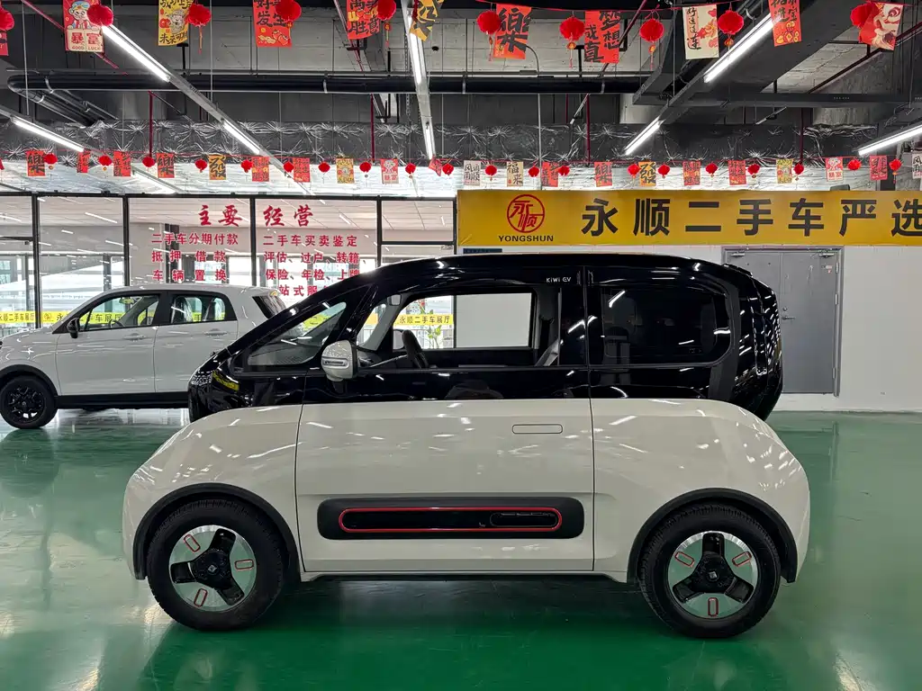 Baojun KiWi EV 2022 — фото 10