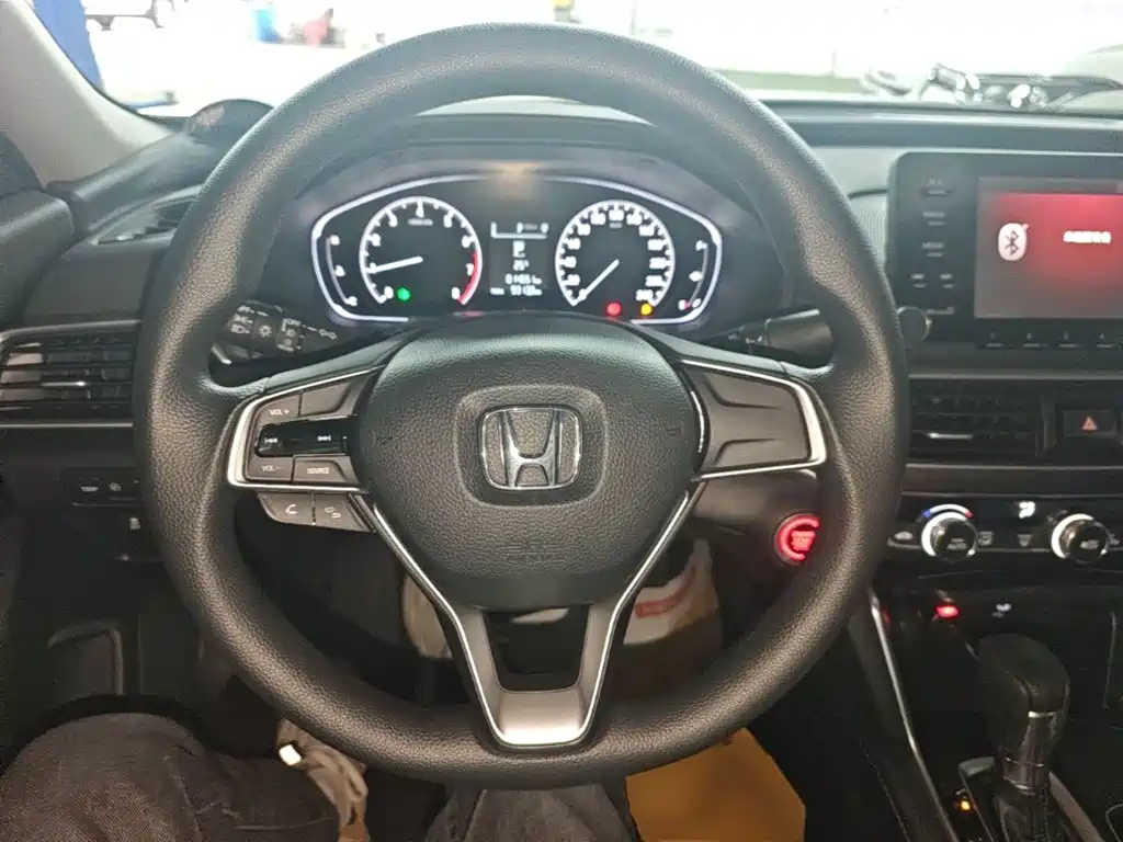 Honda Accord 2018 — фото 11