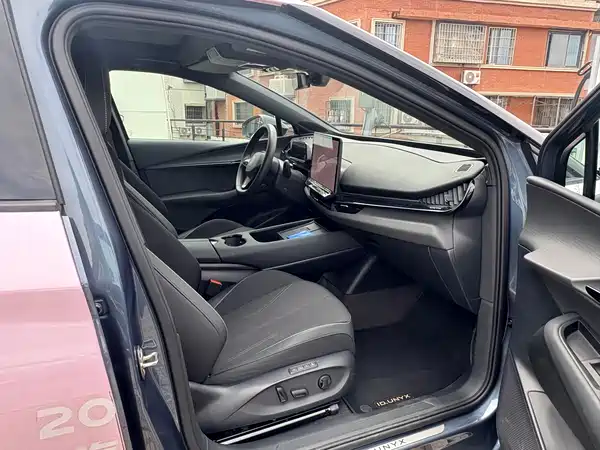 Volkswagen Distinctive 06 2025