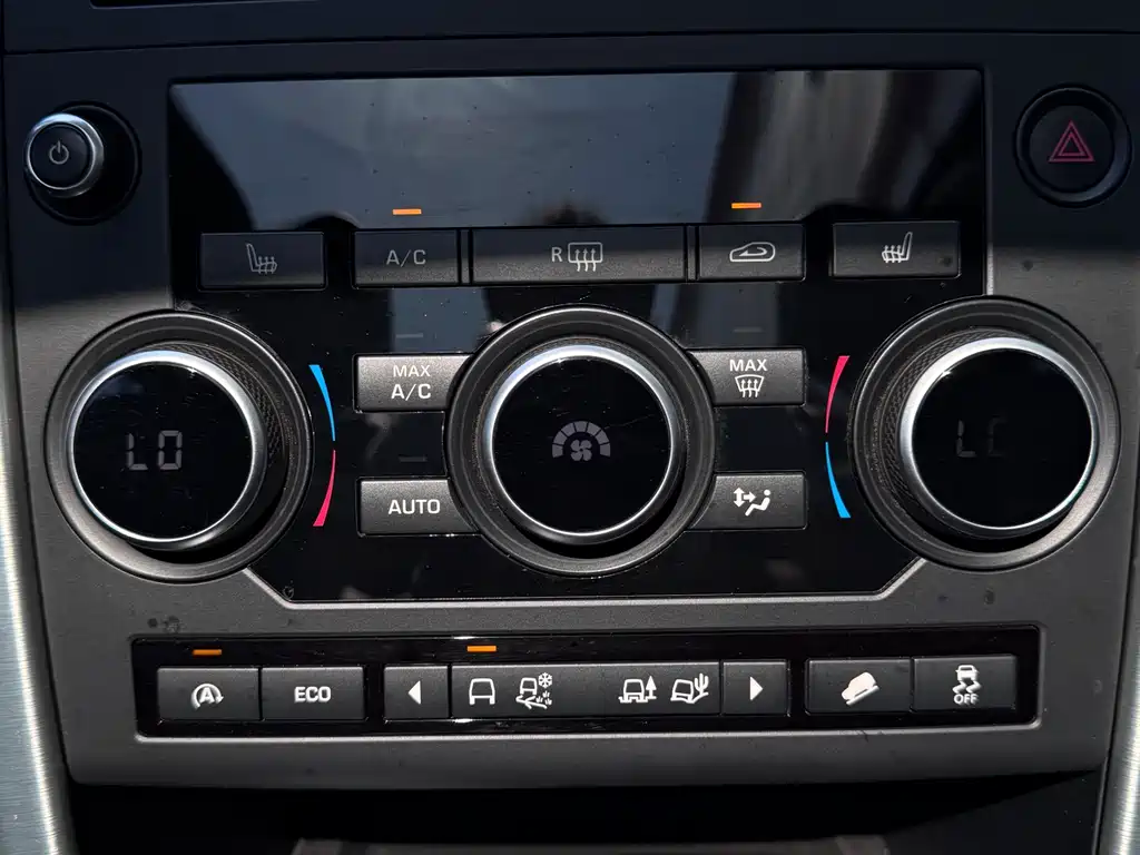 Land Rover Discovery Sport 2016 — фото 17