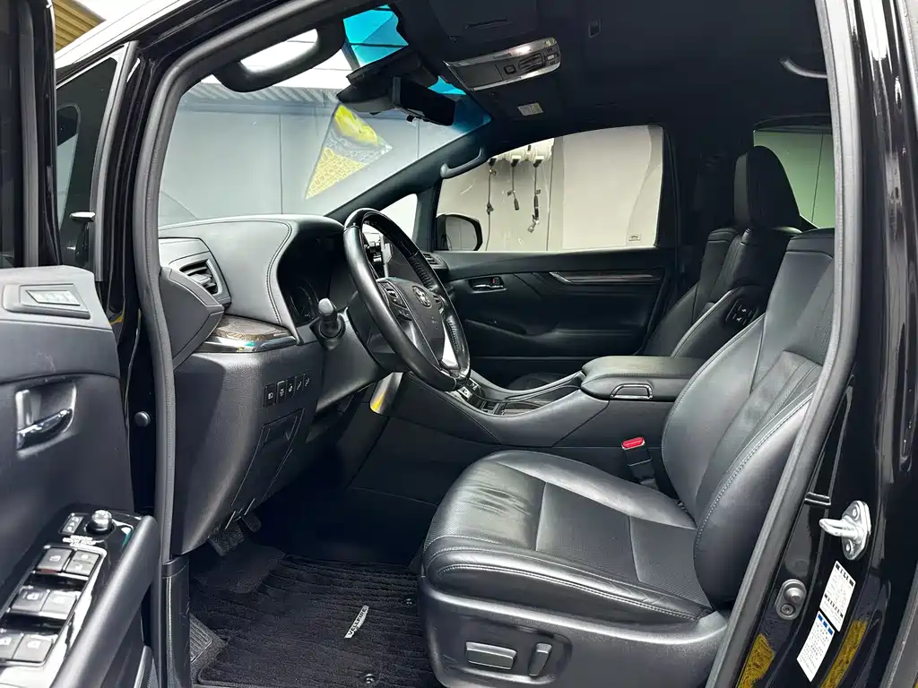 Toyota Alphard 2021 — фото 6