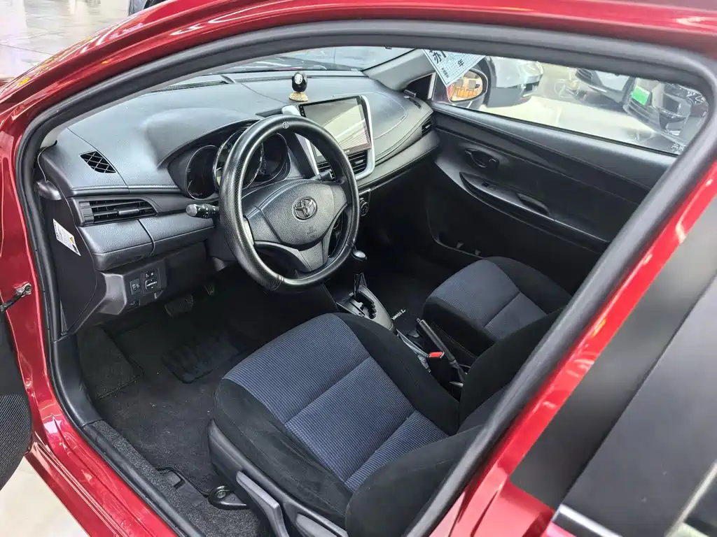 Toyota Yaris L 2019