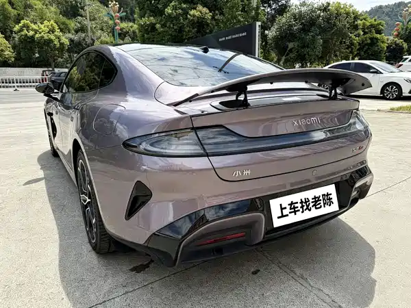 Xiaomi SU7 2024