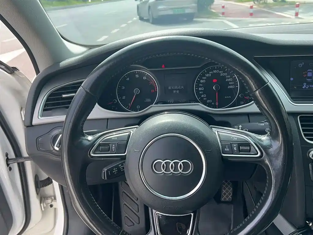 Audi A4L 2015 — фото 15