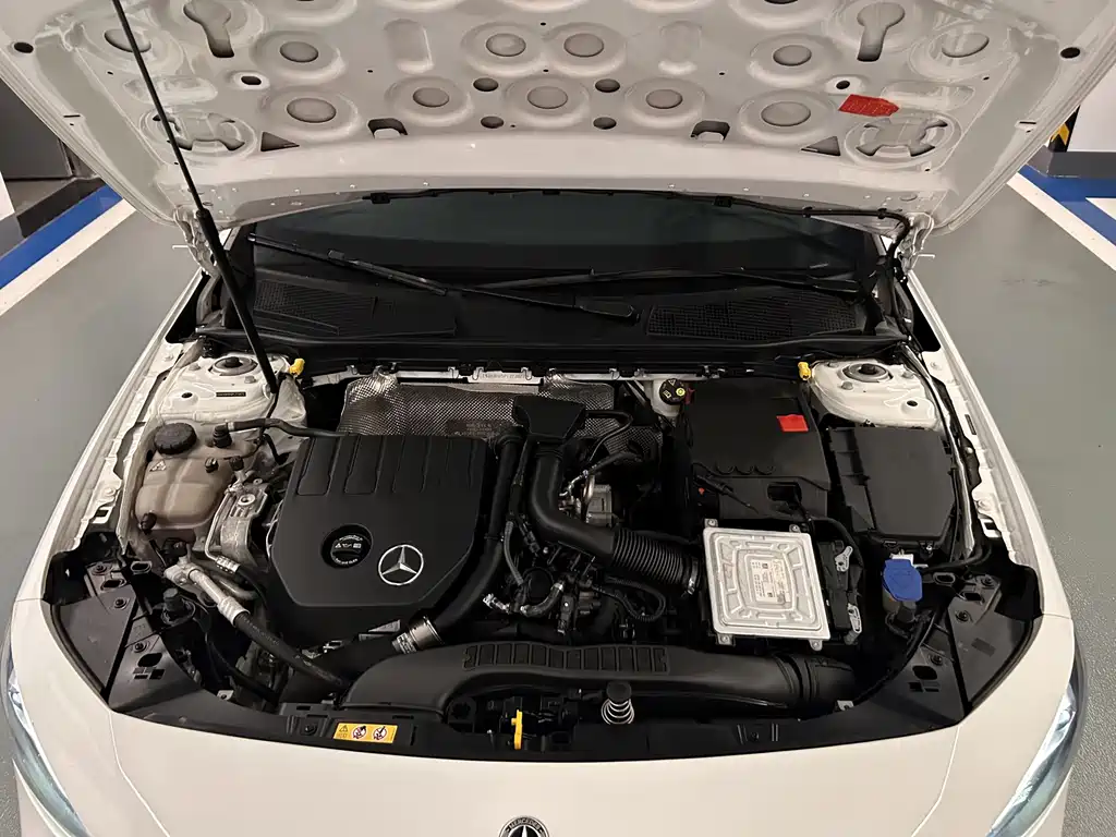 Mercedes-Benz A-Class 2023 — фото 17