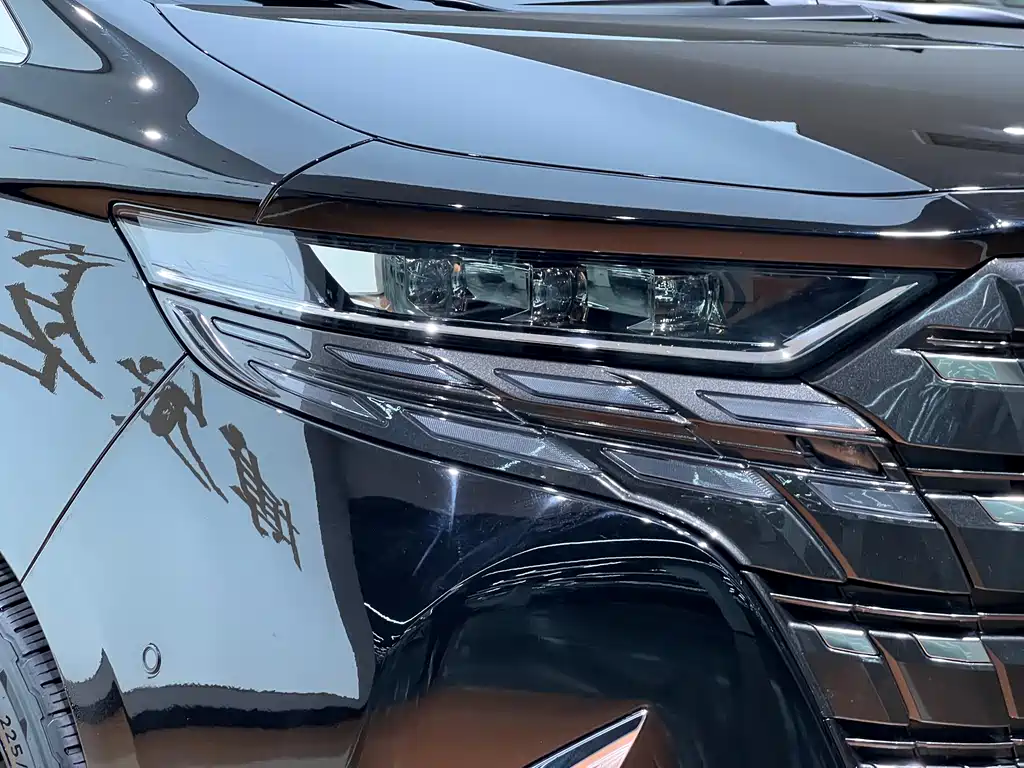 Toyota Alphard 2023 — фото 5