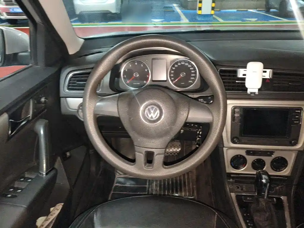 Volkswagen Lavida 2014