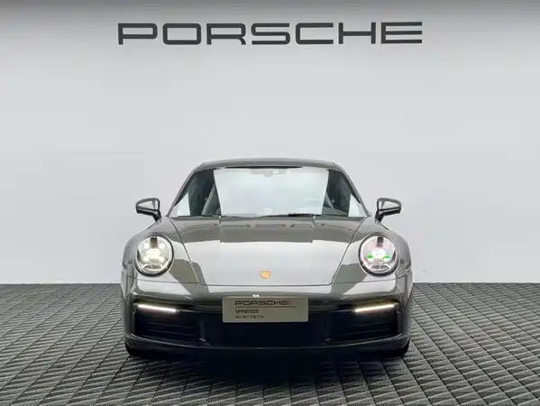 Porsche 911 2023
