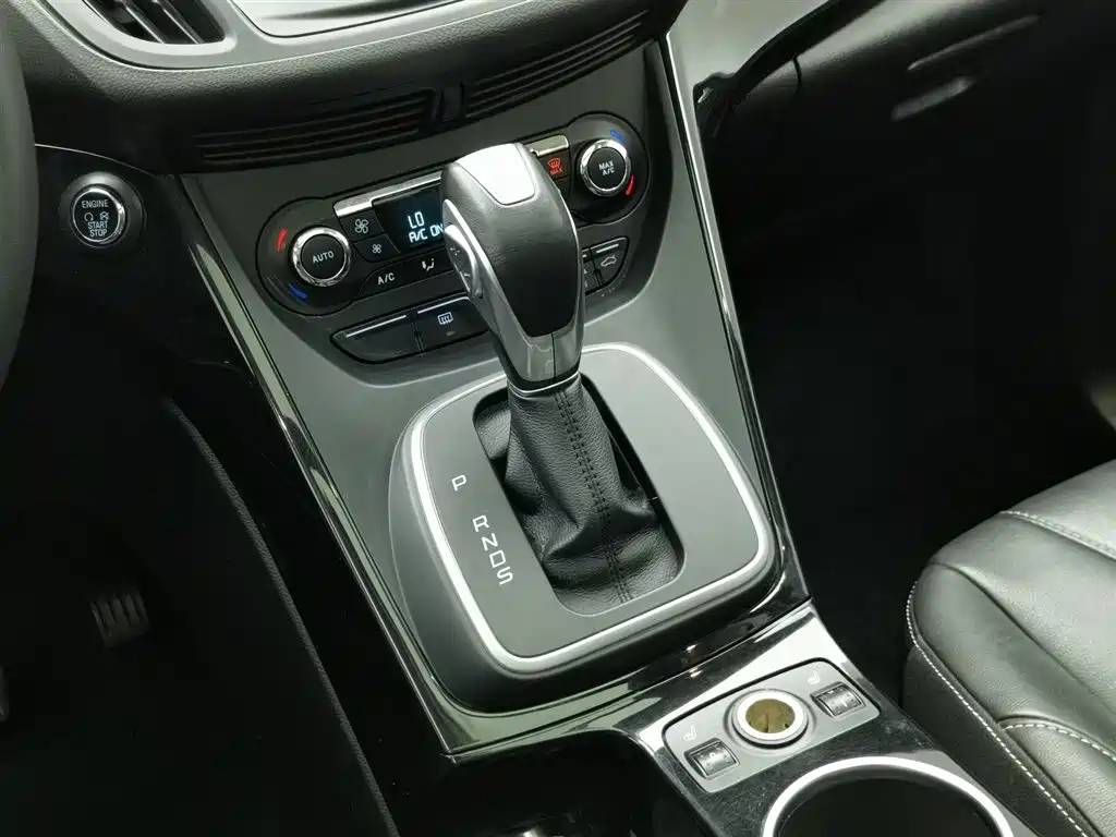 Ford Kuga 2014 — фото 13