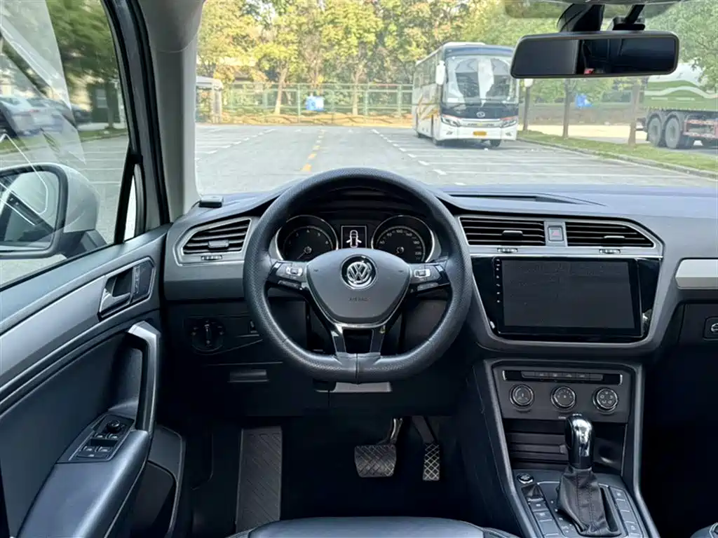 Volkswagen Tiguan L 2019 — фото 3