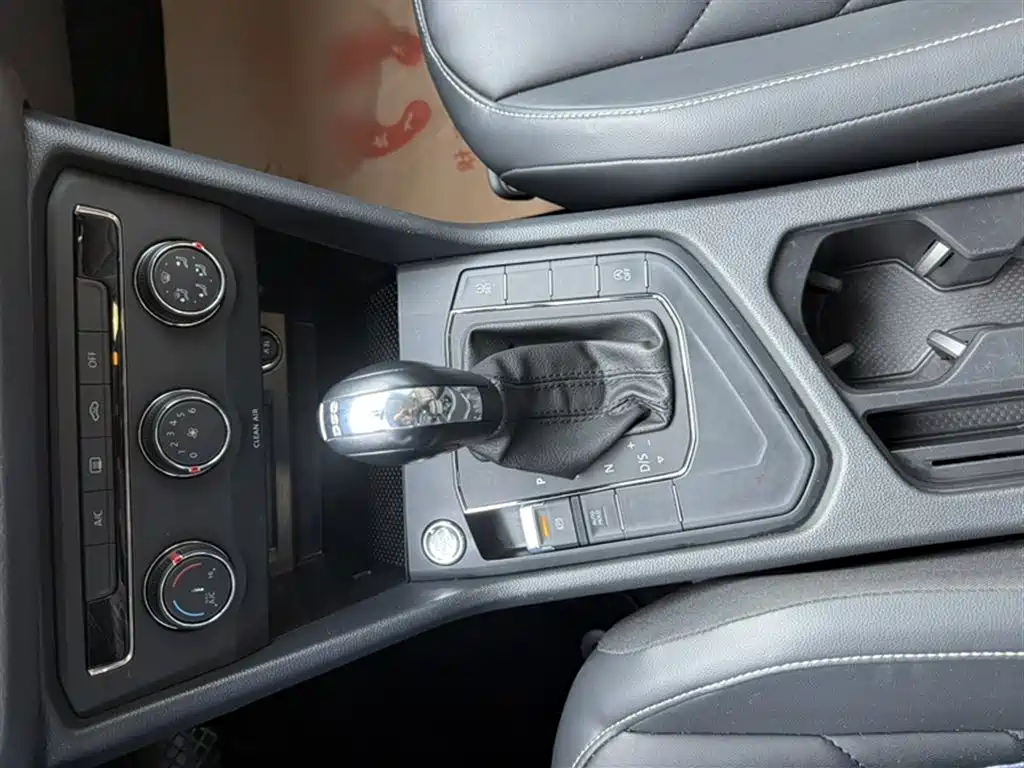 Volkswagen Tiguan L 2019 — фото 9