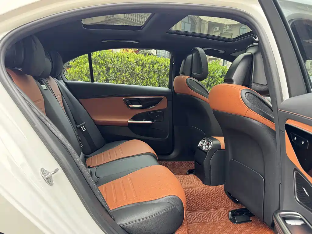 Mercedes-Benz C-Class 2022 — фото 13