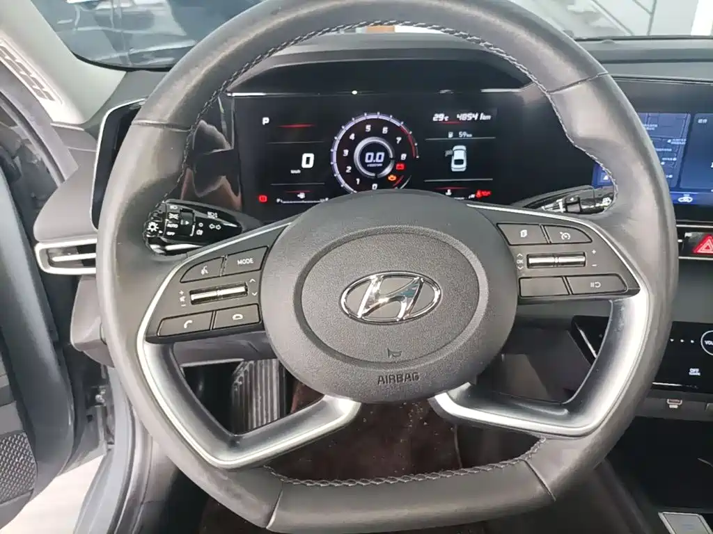 Hyundai Elantra 2020 — фото 11