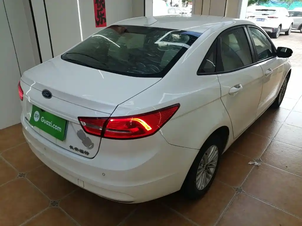 Ford Forrest 2015