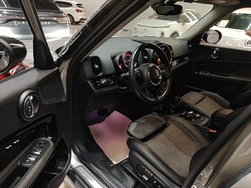 MINI Countryman 2020 — фото 15