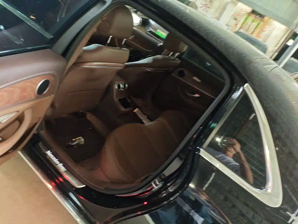 Mercedes-Benz E-Class 2022