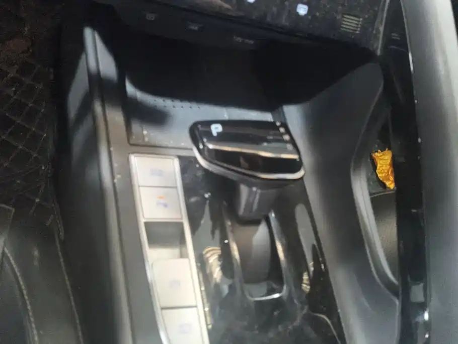 Hyundai Elantra 2020 — фото 16