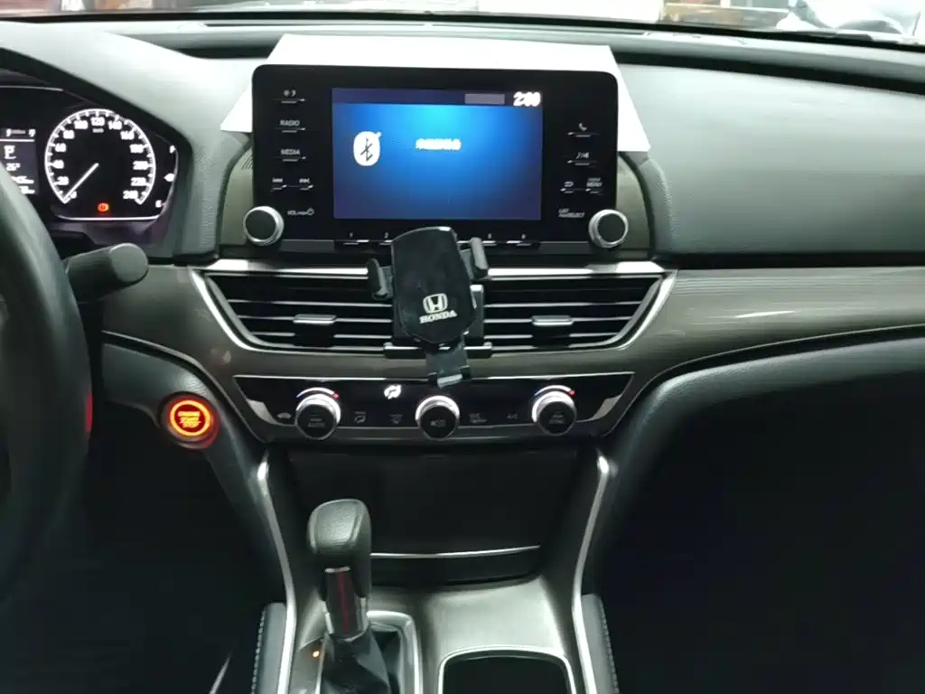 Honda Accord 2021 — фото 13