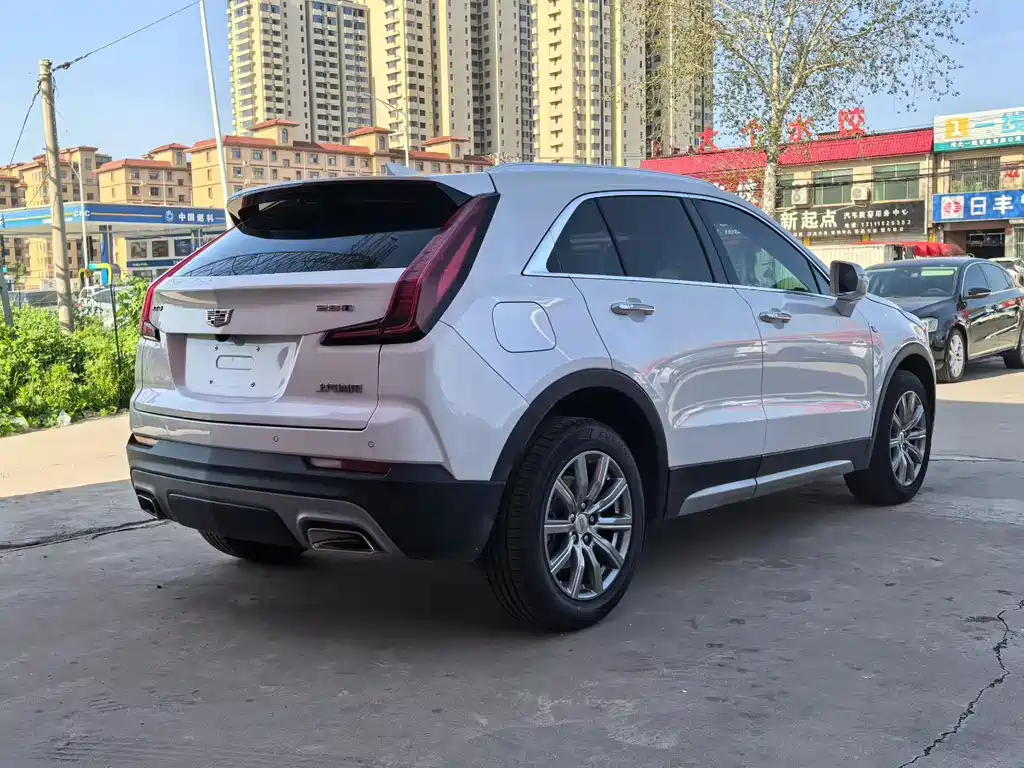 Cadillac XT4 2020 — фото 2
