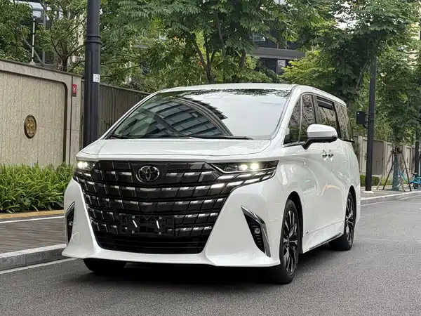 Toyota Alphard 2024