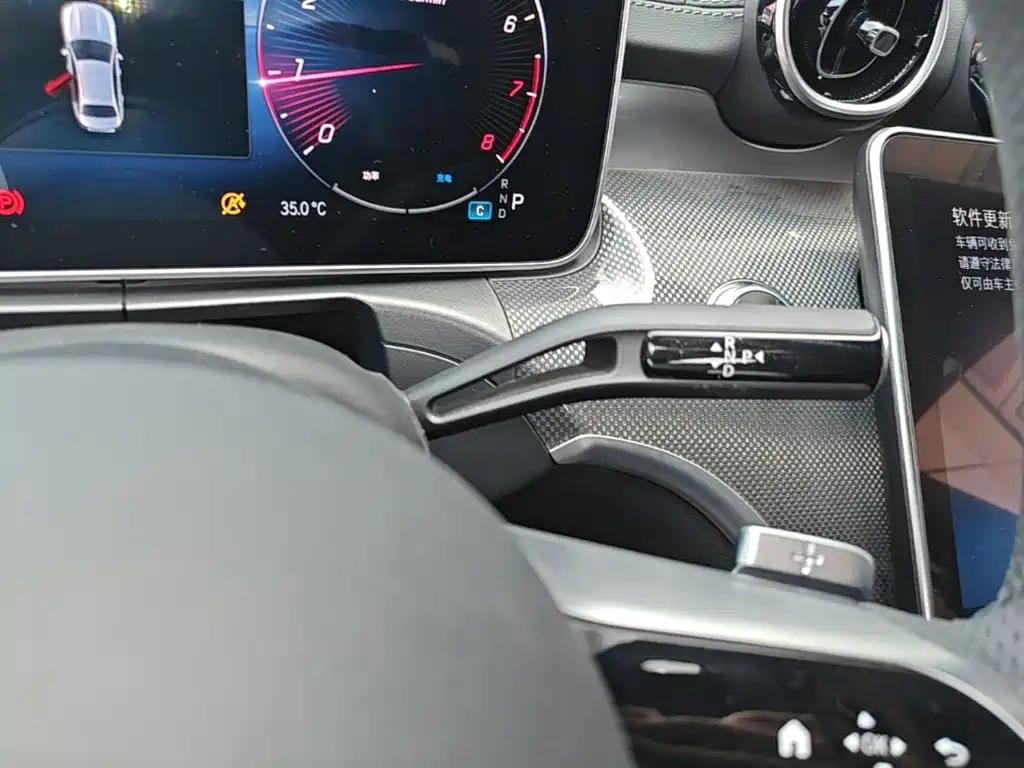 Mercedes-Benz C-Class 2023 — фото 14