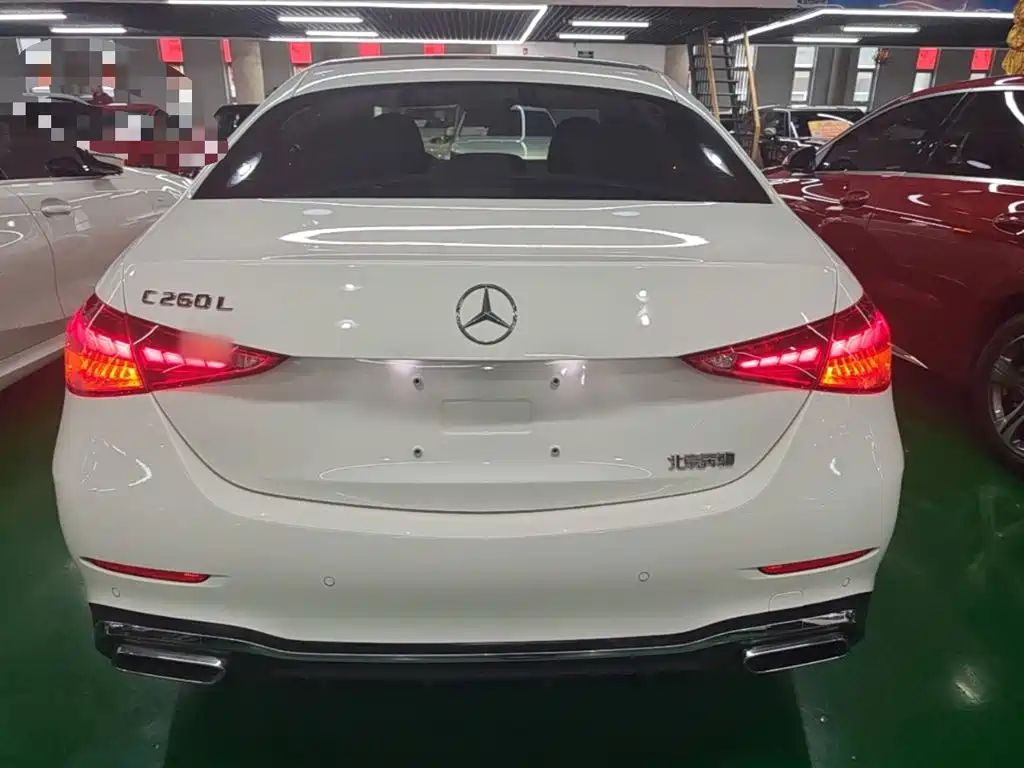 Mercedes-Benz C-Class 2024