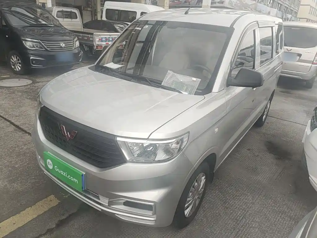 Wuling Hongguang V 2025