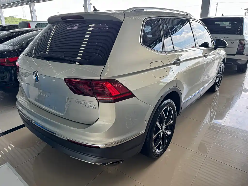Volkswagen Tiguan L 2020 — фото 8