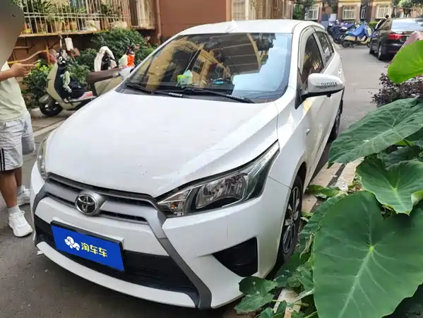 Toyota Yaris L 2015