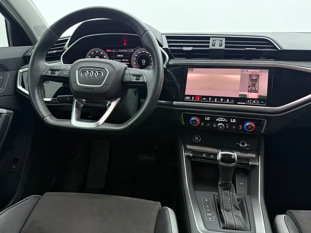 Audi Q3 2022 — фото 10
