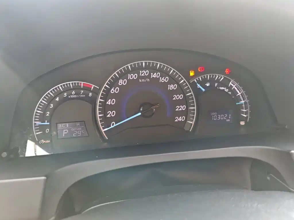 Toyota Camry 2015 — фото 12