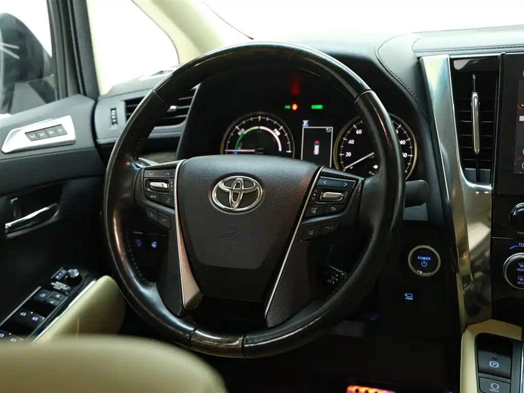 Toyota Alphard 2020 — фото 16