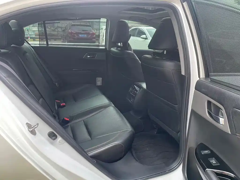 Honda Accord 2018 — фото 15