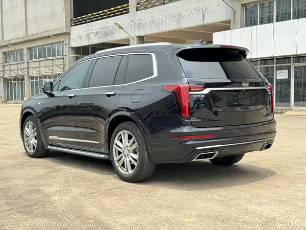 Cadillac XT6 2021