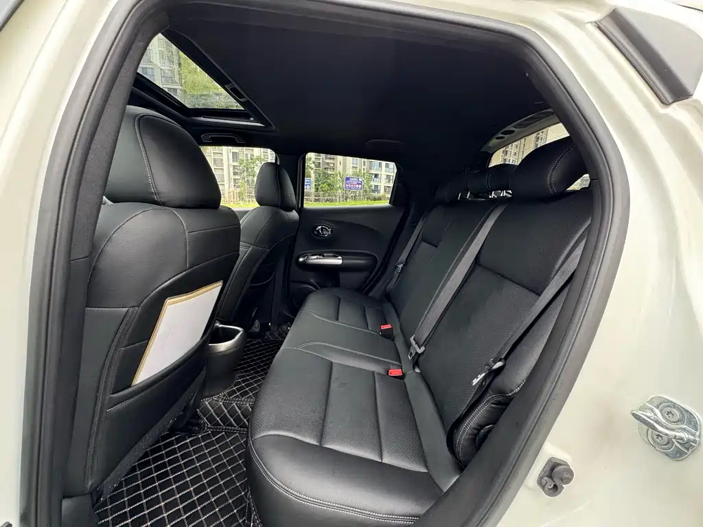 Infiniti ESQ 2017 — фото 11