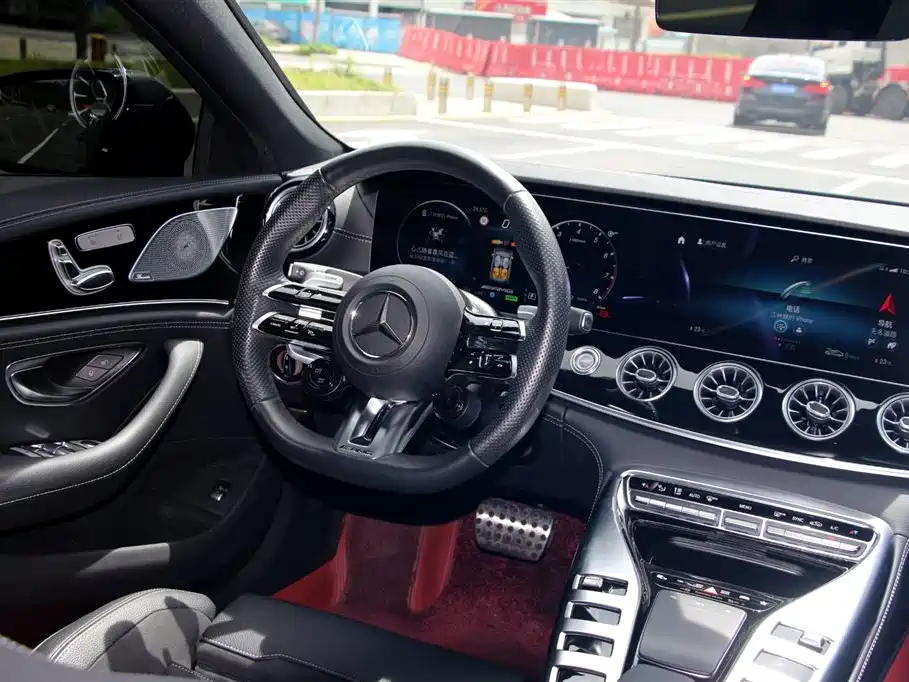 Mercedes-Benz AMG GT 2024 — фото 14