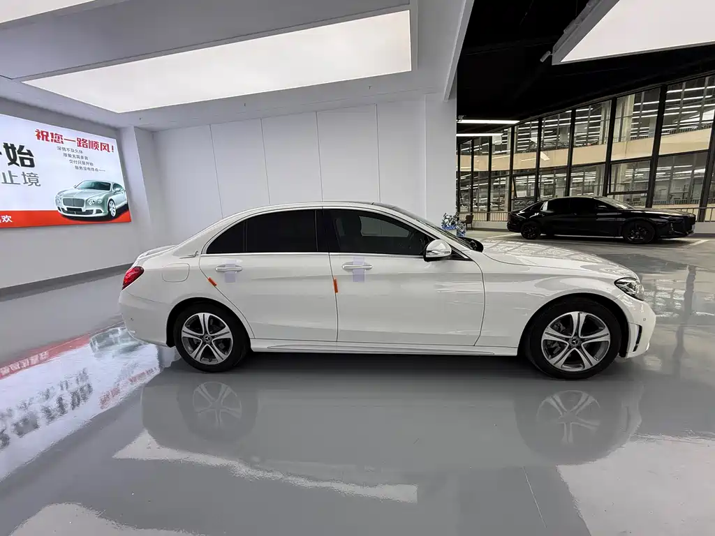 Mercedes-Benz C-Class 2020 — фото 11