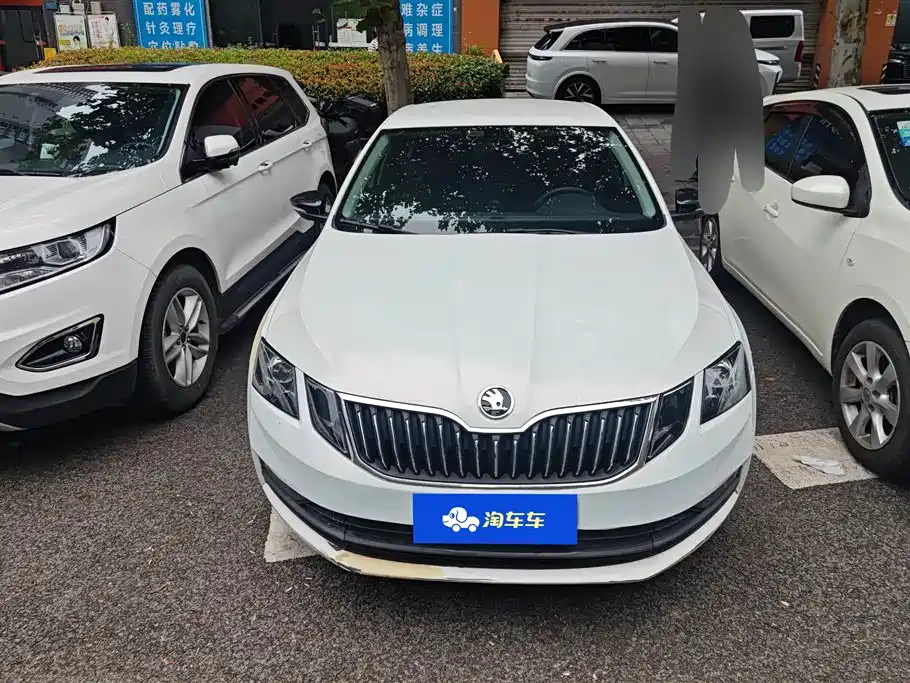 Skoda Octavia 2020 — фото 2