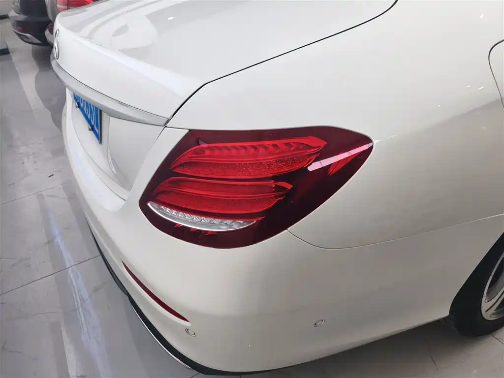 Mercedes-Benz E-Class 2018 — фото 8
